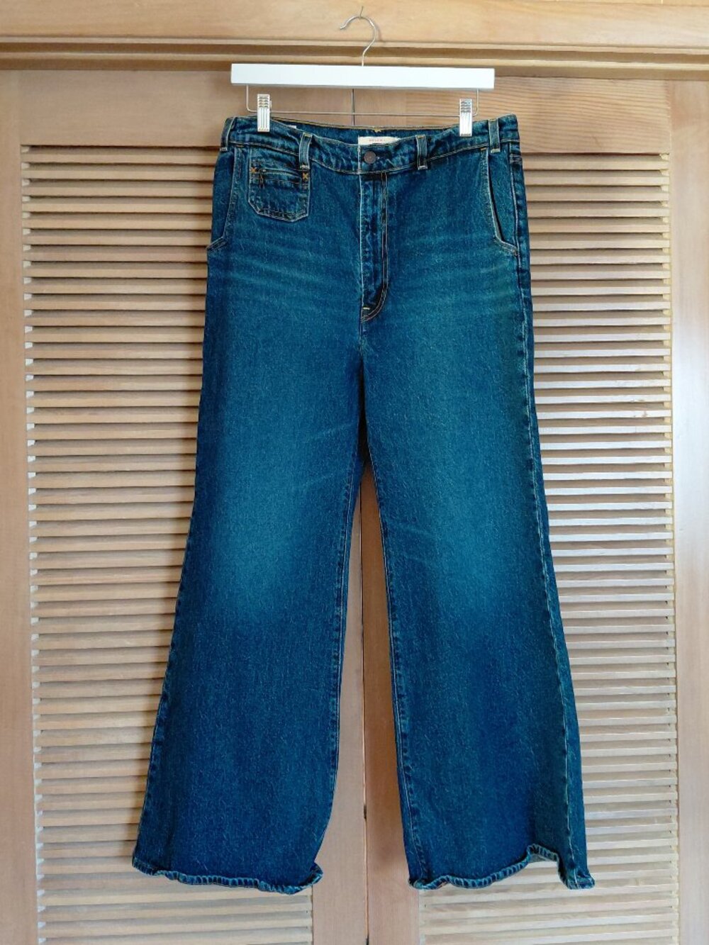Levi's '70s Style High Waist Ribcage Bell Flare Women's Jeans 31x30 Zippers